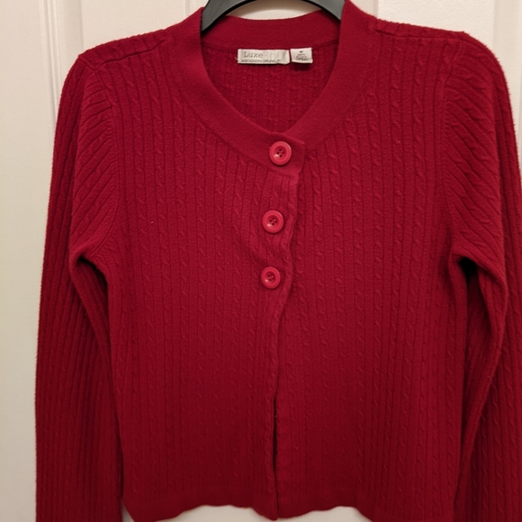 Luxe Wine Button Down Long Sleeve Knitted Cropped Cardigan Sweater Sz. M - Picture 7 of 8